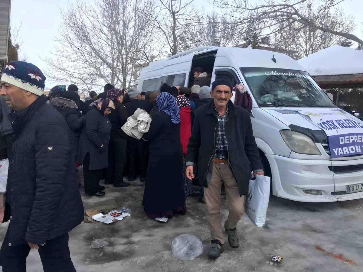 Köşk\'ten giden yardımlar Elbistan\'a ulaştı