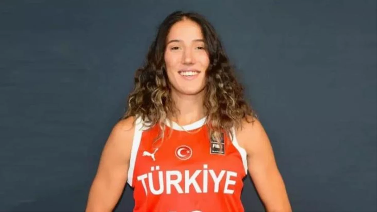 Babaannesini ziyaret için Malatya\'ya giden Milli basketbolcu Nilay Aydoğan, enkaz altında kaldı
