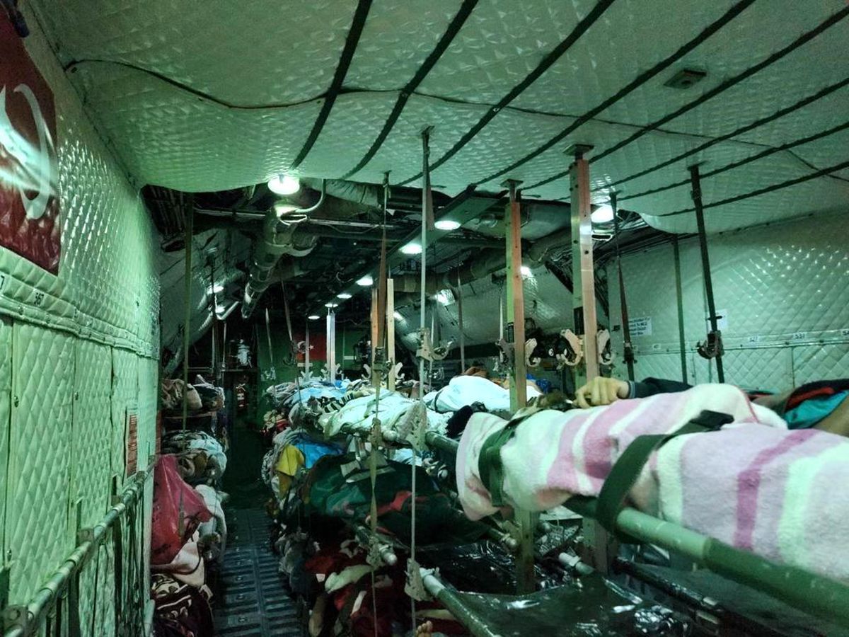 MSB: "C-130 kargo uçaklarının konfigürasyonları yaralı vatandaşların taşınması için değiştirildi"