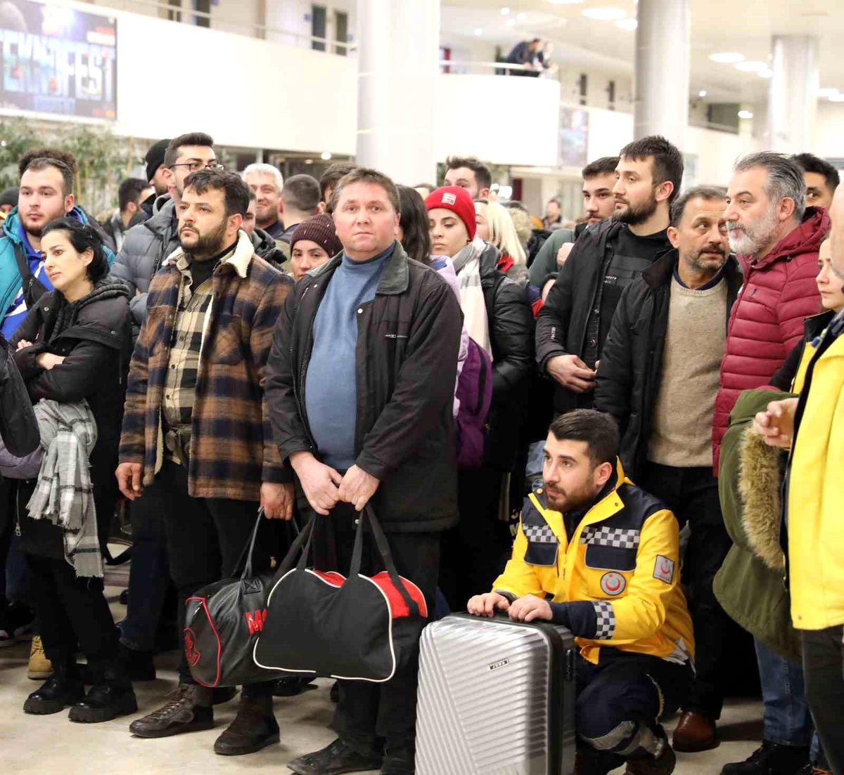 Samsun\'dan 189 sağlık çalışanı daha gönüllü olarak deprem bölgesine gitti