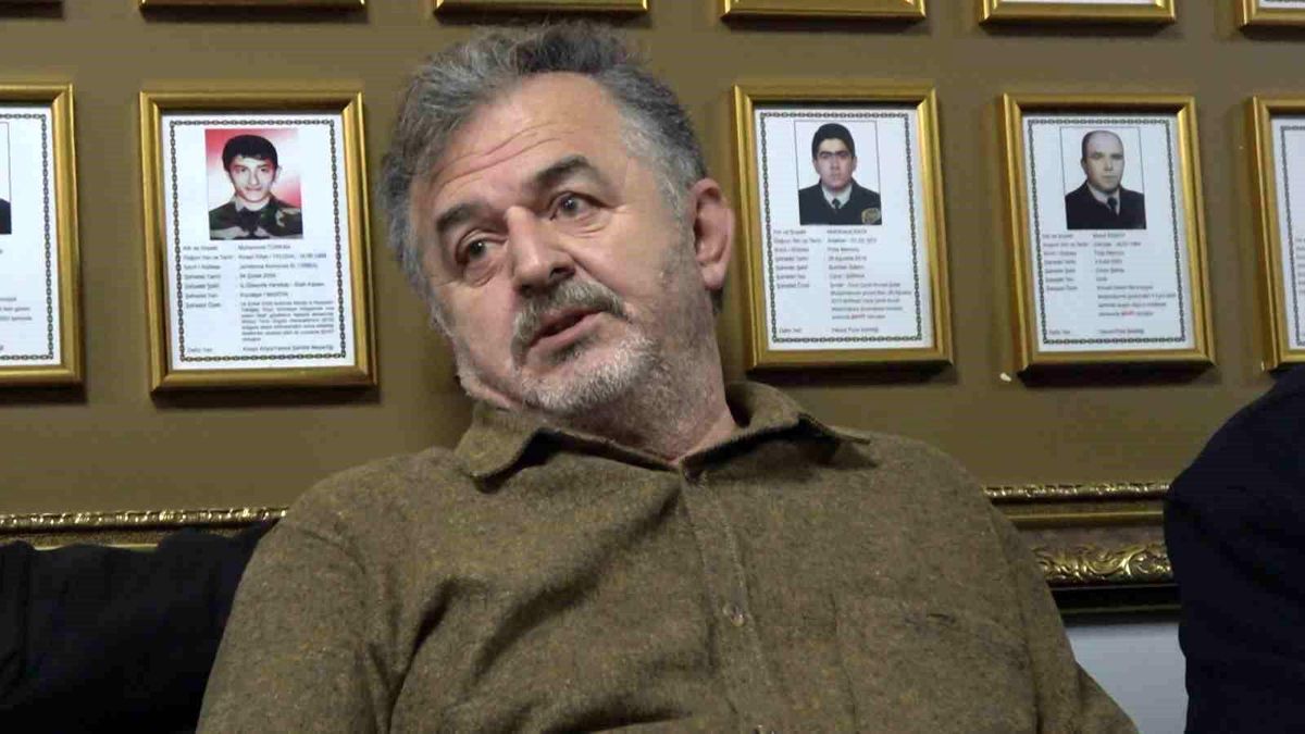 Şehit oğlunun çoraplarını depremzedelere gönderen baba konuştu