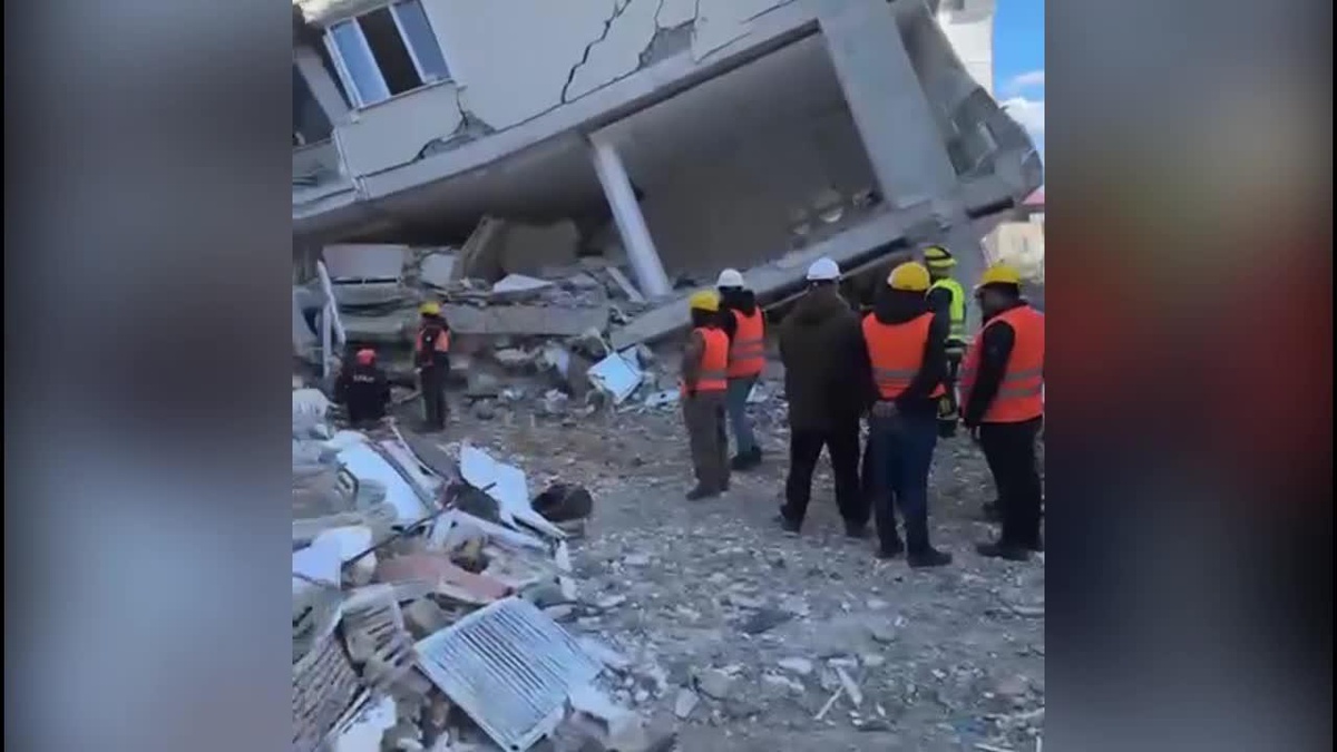 Tepebaşı Arama Kurtarma Ekibi, Gaziantep\'te Çalışmalarını Sürdürüyor