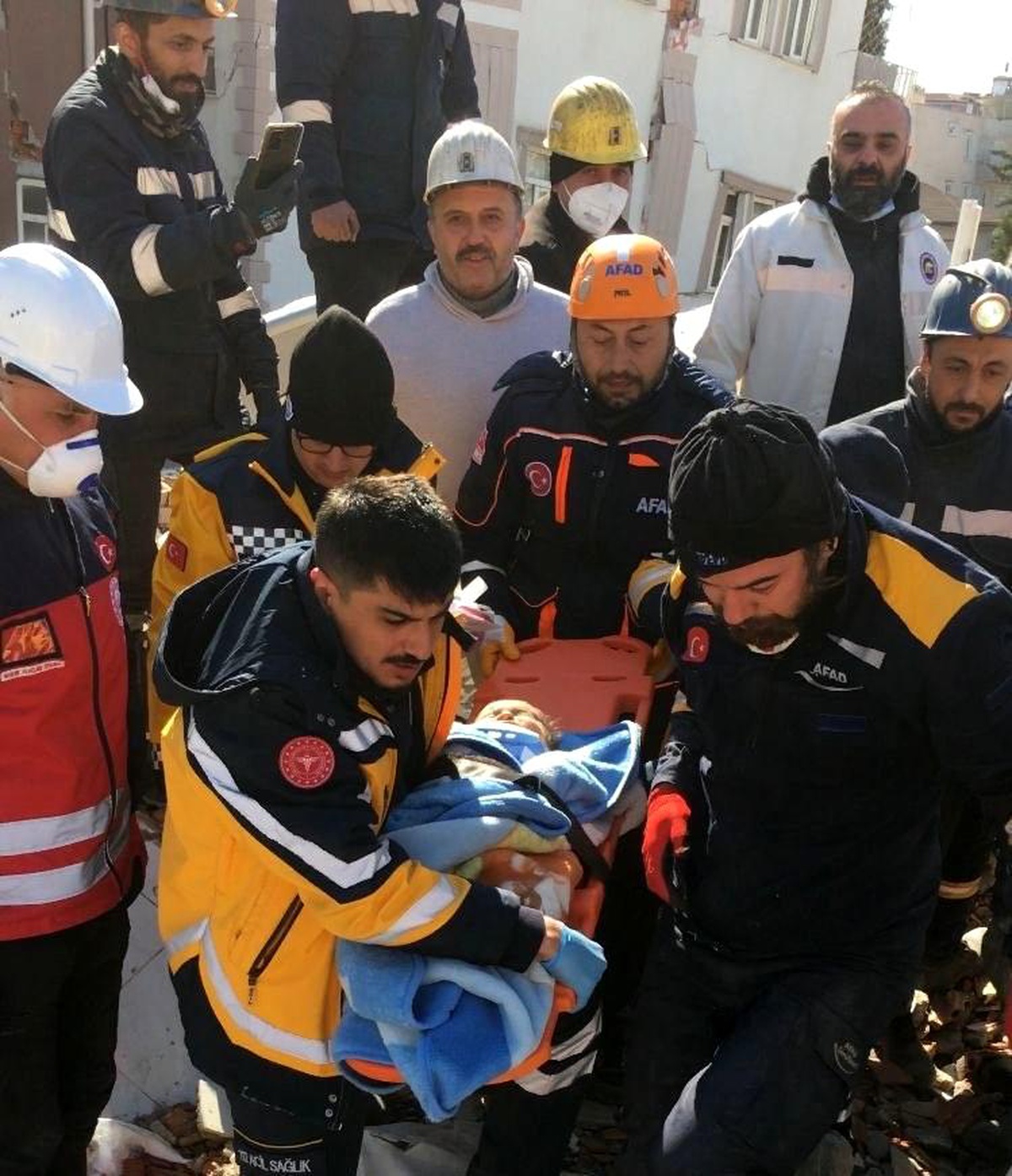 6 aylık Yiğit bebek, depremin 80. saatinde sağ kurtarıldı