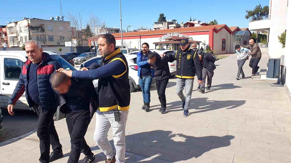 Adana\'da depremi fırsat bilen 6 hırsızlık zanlısı suçüstü yakalandı