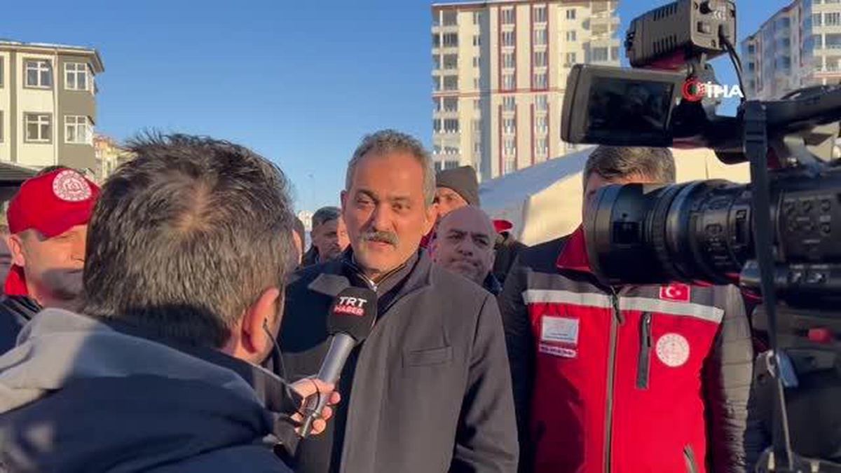 Bakan Özer: "Eğitim öğretime verdiğimiz arayı 20 Şubat\'a kadar uzatma kararı aldık"