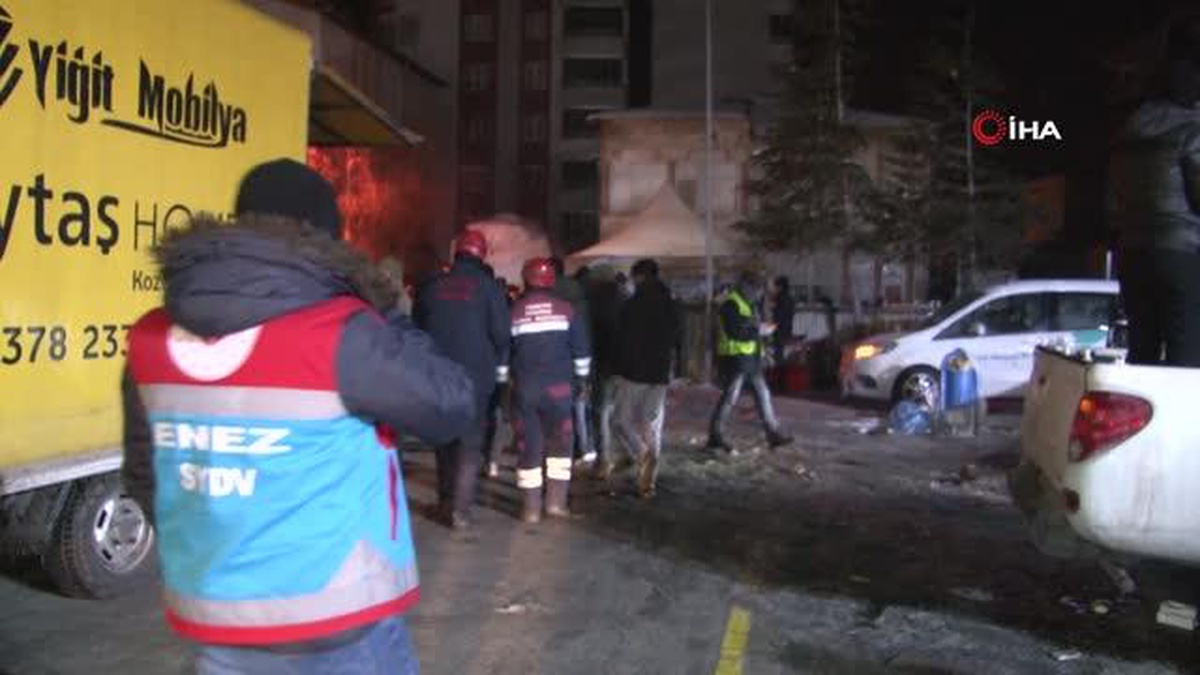 Bakan Soylu ikinci depremin merkez üssü olan Elbistan\'da