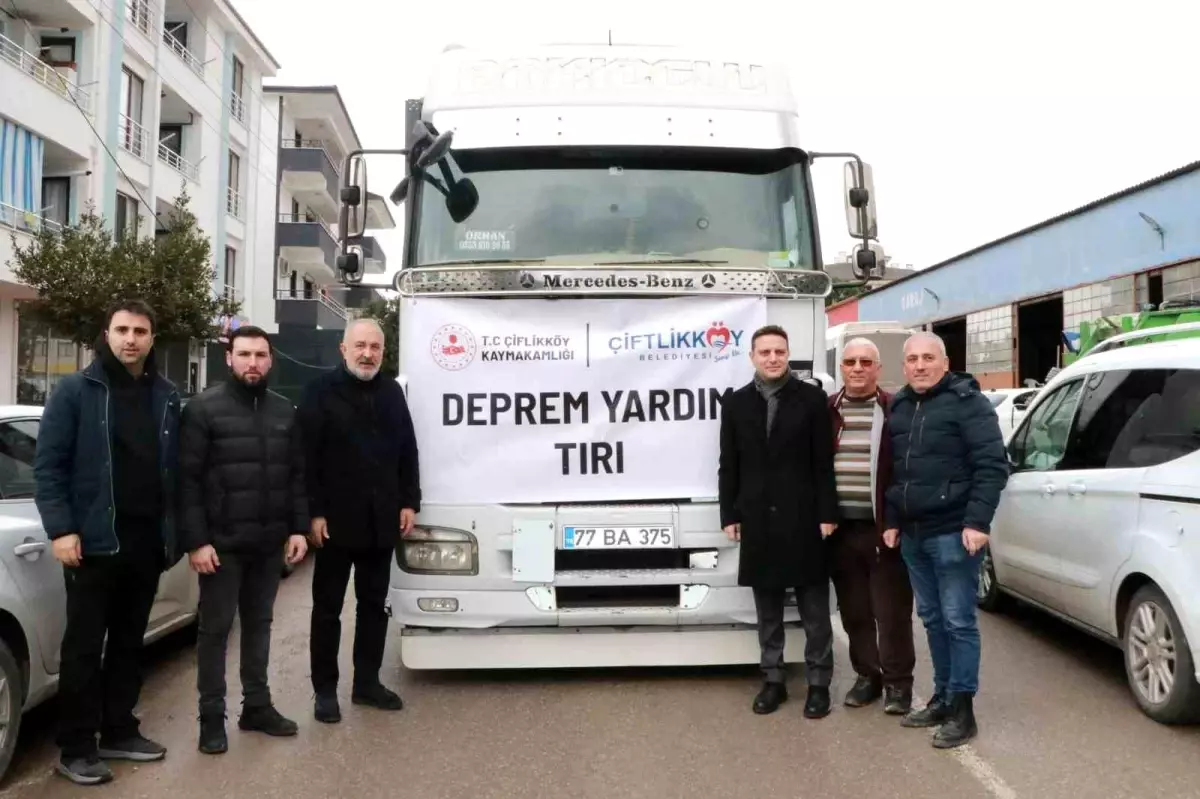 Çiftlikköy\'den 2. yardım tırı Hatay\'a uğurlandı