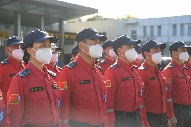 Çin'in Shenzhen Kentinden Bir Arama Kurtarma Ekibi Daha Türkiye'ye Hareket Etti