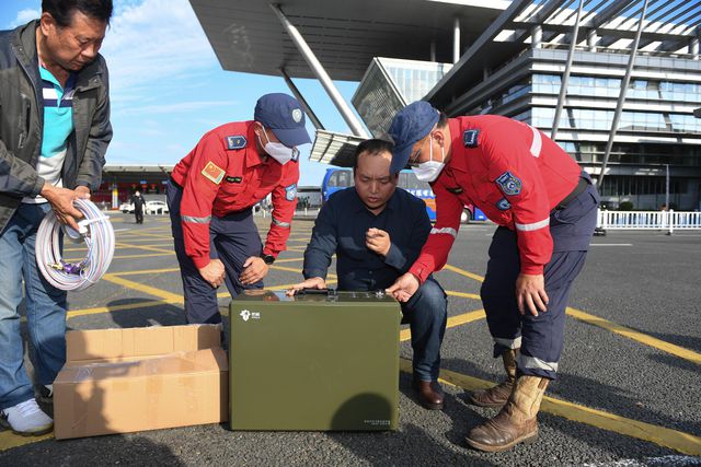 Çin'in Shenzhen Kentinden Bir Arama Kurtarma Ekibi Daha Türkiye'ye Hareket Etti