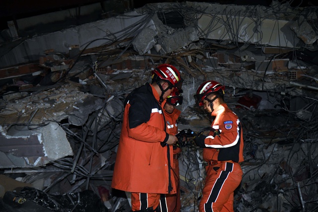 Çin Kurtarma Ekibinin Hatay'daki Çalışmaları Gece Boyunca Devam Etti Çin Kurtarma Ekibinin Hatay'daki Çalışmaları Gece Boyunca Devam Etti