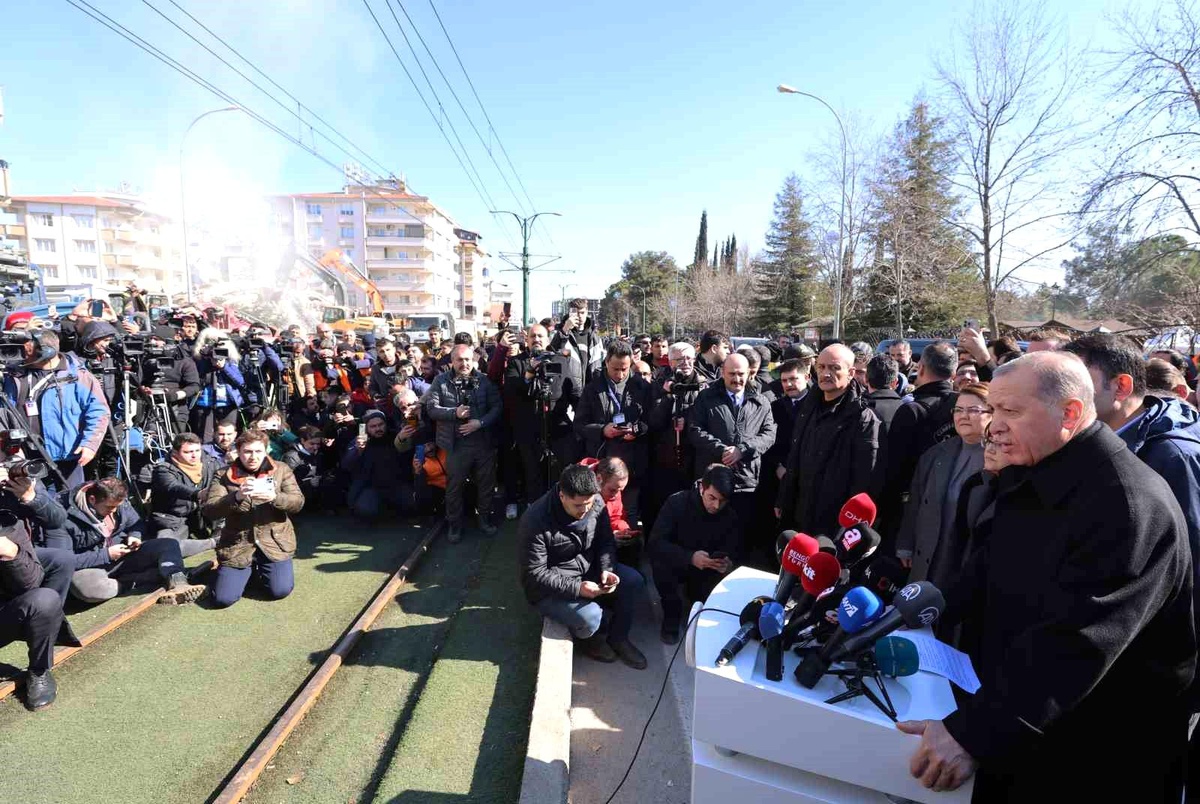 Cumhurbaşkanı Erdoğan: "14 bin 14 kişi hayatını kaybetti, 63 bin 794 vatandaşımız yaralandı"