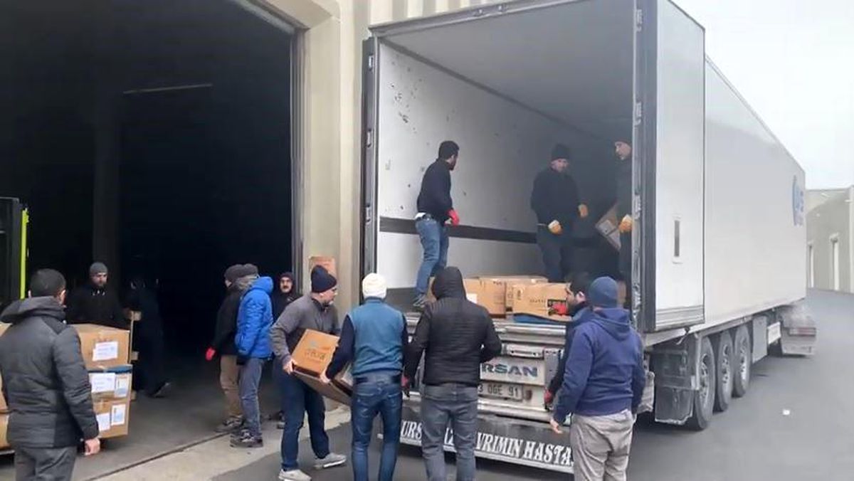 Deprem bölgesi için Tekirdağ\'da fabrikalar battaniye üretimine başladı