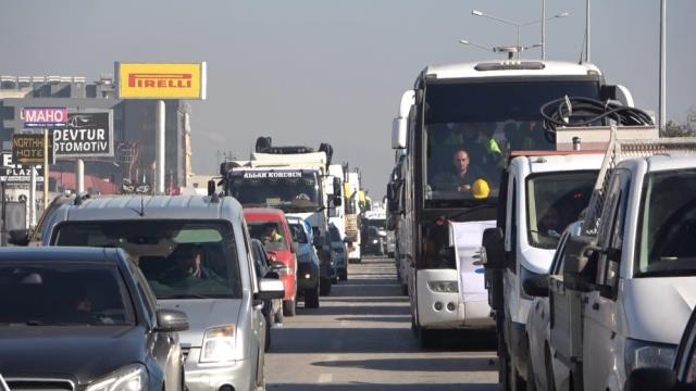 Depremin büyük yıkım yaşattığı Hatay'a tırlar ile adeta yardım yağıyor