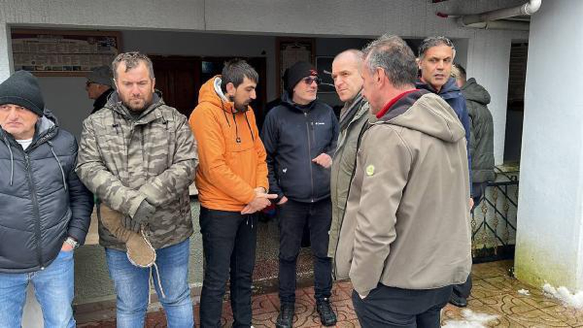 Depremin vurduğu Kahramanmaraş\'ta görev yapan oğlunu almaya giderken kazada öldü (2)