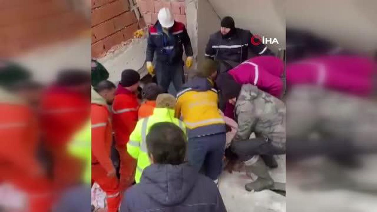 Elbistan'da 51 saat sonra enkazdan sağ olarak kurtarıldı