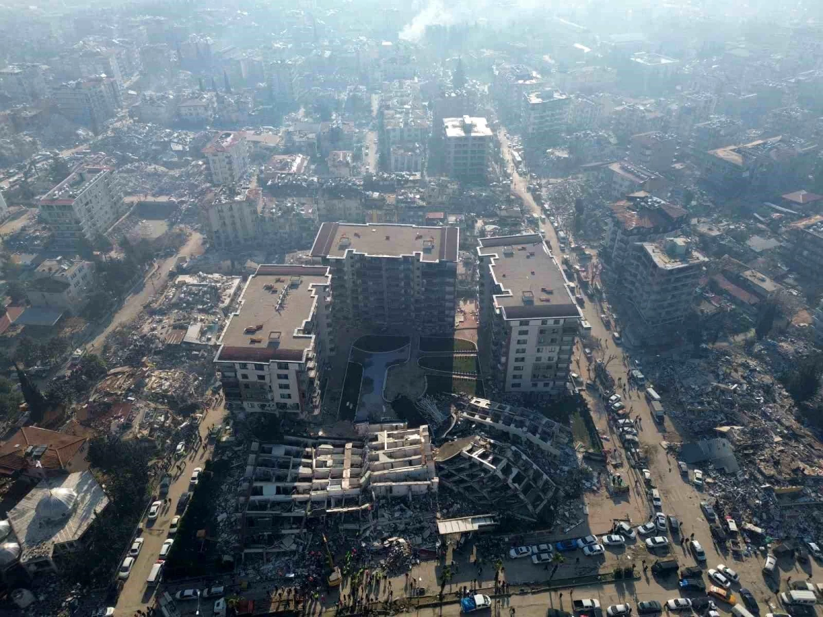 2 bin 749 binanın yıkıldığı Hatay depremin 4. gününde drone ile görüntülendi