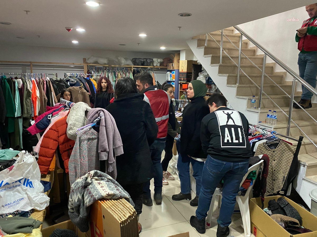 İzmit Belediyesi, Kente Giden Depremzedelerin Yanında