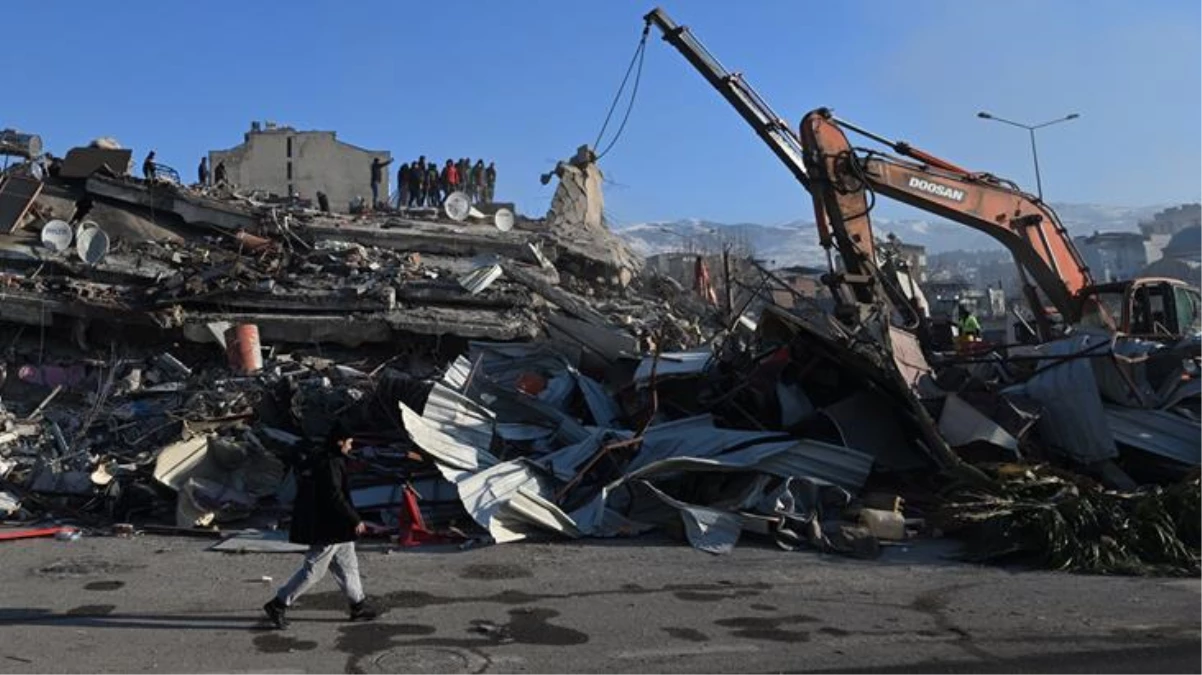 Keşan Belediyesi\'nde deprem yardımlarını çaldığı iddia edilen 4 kadın personel açığa alındı