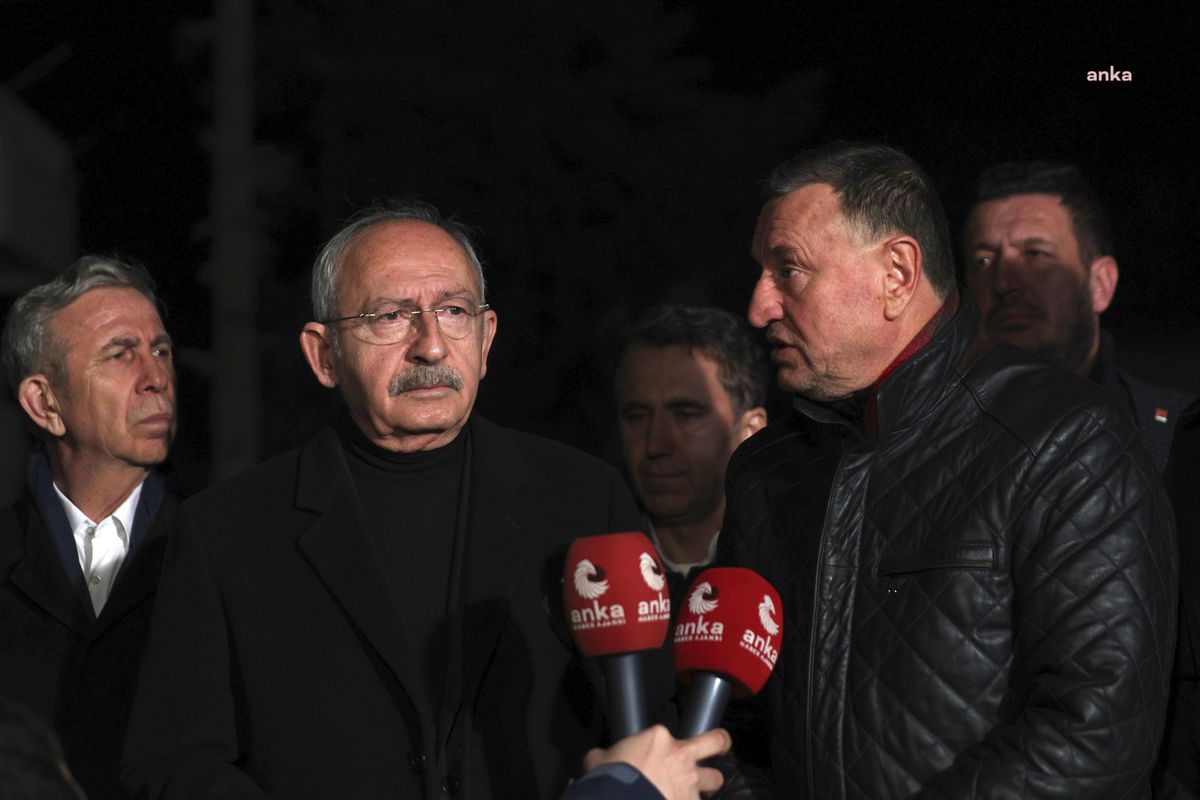 Lütfü Savaş: "İskenderun Yeni Devlet Hastanesi Karşısı Lise Bahçesine Sahra Hastanesi Kuruldu. Herkesin Başvurusuna Açıktır"