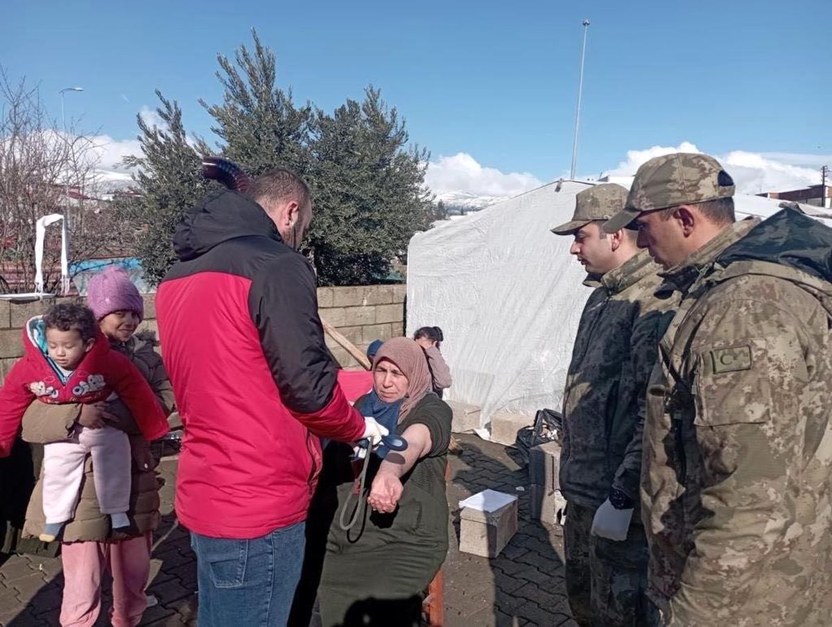 Mehmetçik Kilis\'te sıcak çorba ikramını sürdürüyor
