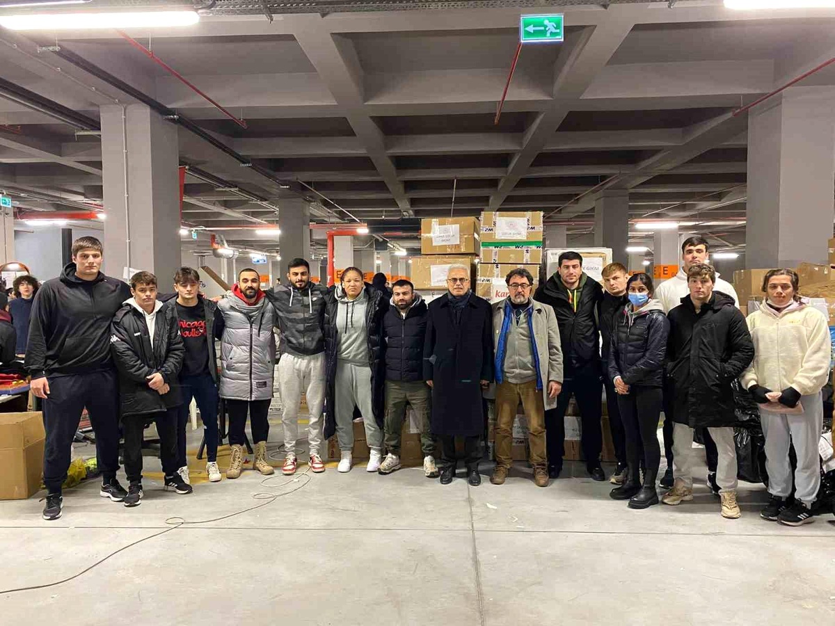 Olimpik milli judoculardan depremzedelere yardım