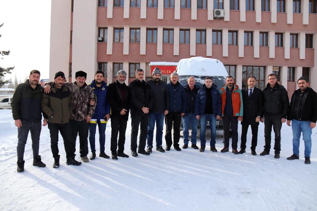 Pasinler\'den deprem bölgesine gönüllü operatörler yola çıktı