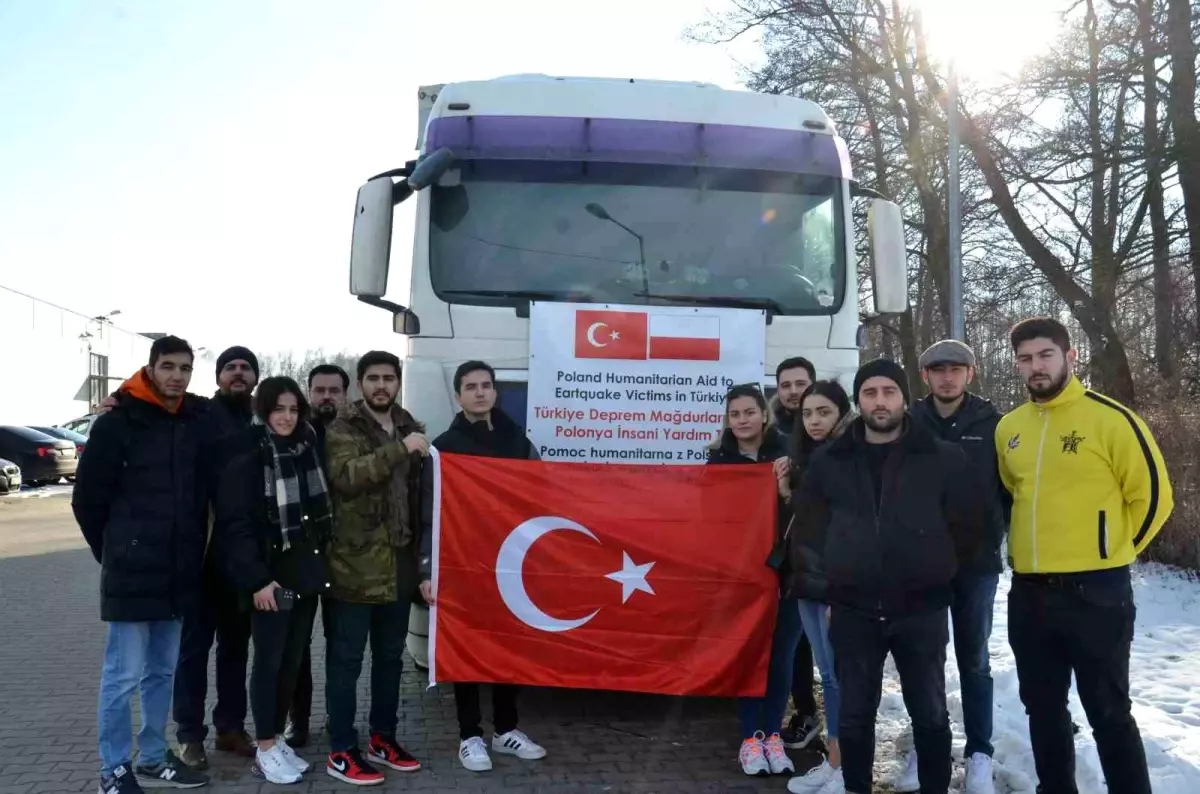 Polonya\'dan ilk yardım tırı Türkiye\'ye yola çıktı