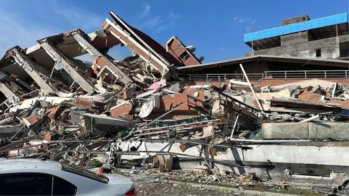 Son Dakika! Depremde hayatını kaybedenlerin sayısı 14 bin 351\'e yükseldi