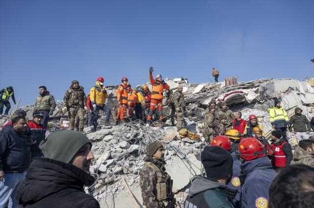 Son Dakika! Depremde hayatını kaybedenlerin sayısı 14 bin 14'e yükseldi