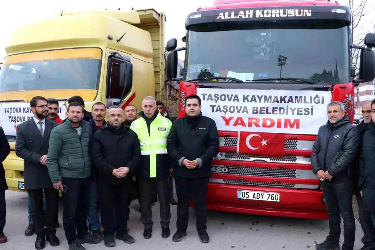 Taşova\'dan deprem bölgesine yardım