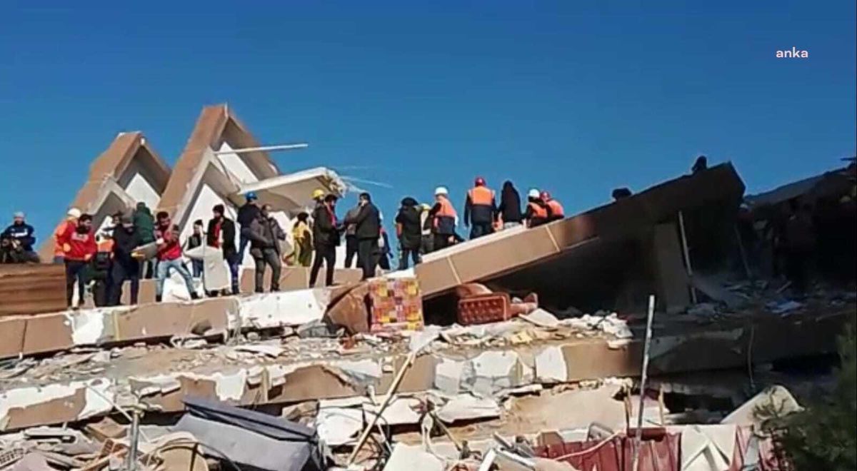 TBMM\'nin İtfaiyecileri ve Sivil Savunma Uzmanlarından Oluşan Ekip, Hatay\'da Arama Kurtarma Çalışmalarını Katıldı