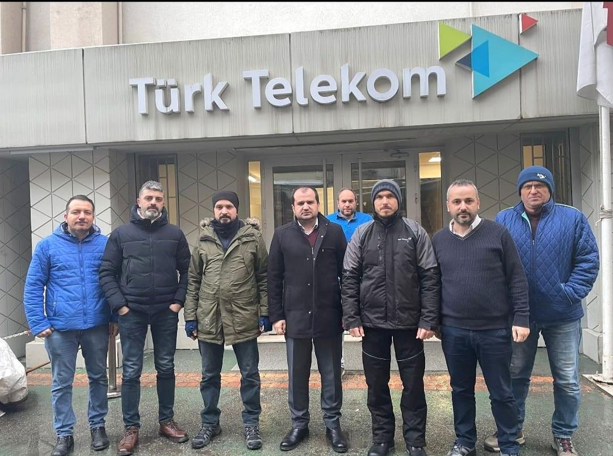 Telefon ve internet hatlarını onarmak için Sakarya\'dan yola çıktılar