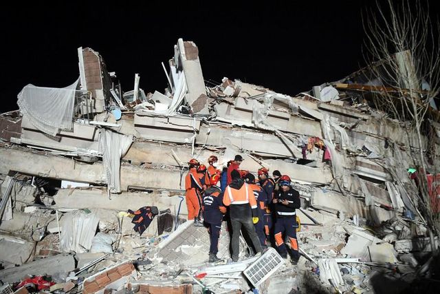 Türkiye ve Suriye'de Arama Kurtarma Çalışmaları Sürüyor