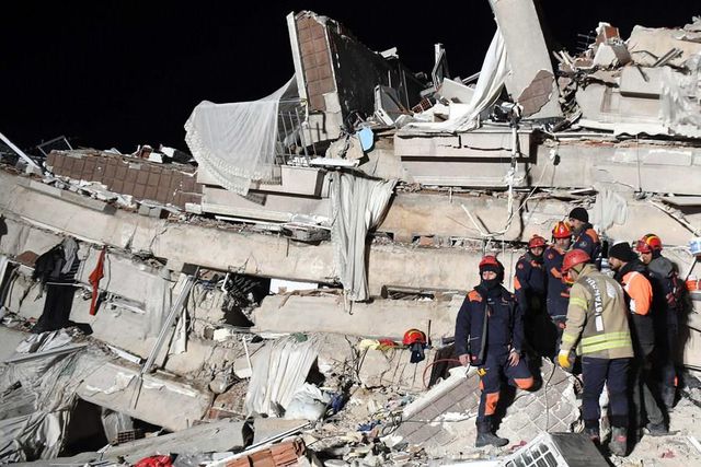 Türkiye ve Suriye'de Arama Kurtarma Çalışmaları Sürüyor