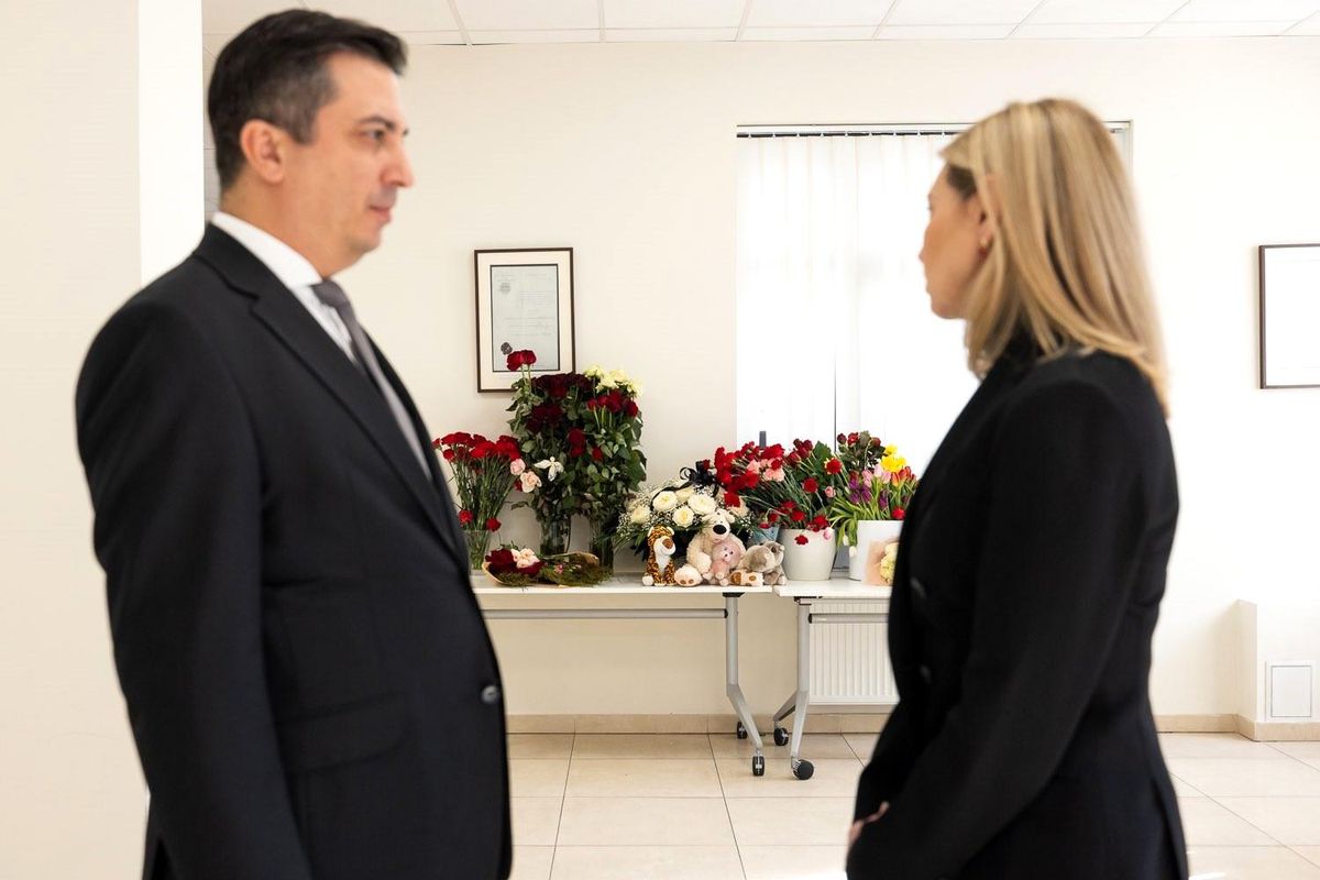 Ukrayna First Lady\'si Zelenska, Kiev Büyükelçiliğinde taziye defterini imzaladı