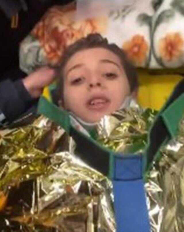 113 saat sonra enkazdan çıkarılan minik Mesut, Fenerbahçeli Arda Güler'e seslendi 113 saat sonra enkazdan çıkarılan minik Mesut, Fenerbahçeli Arda Güler'e seslendi