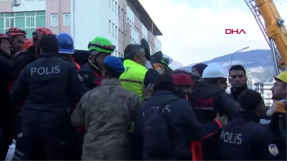 ARZU APARTMANI ENKAZINDAN MURAT-RAZİYE KILINÇ ÇİFTİ 107 SAAT ÇIKARILDI