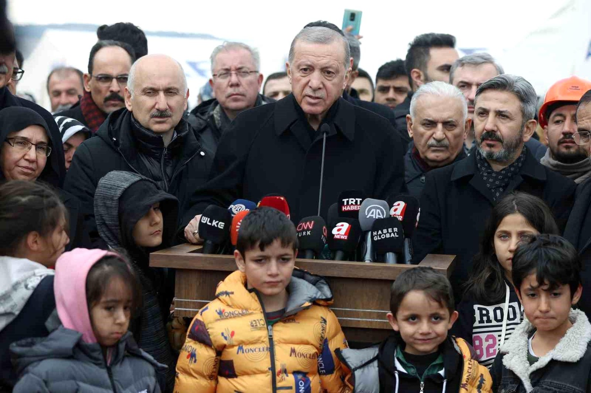 Cumhurbaşkanı Erdoğan "Hayatını kaybeden vatandaşlarımızın sayısı 18 bin 991\'e yükseldi"