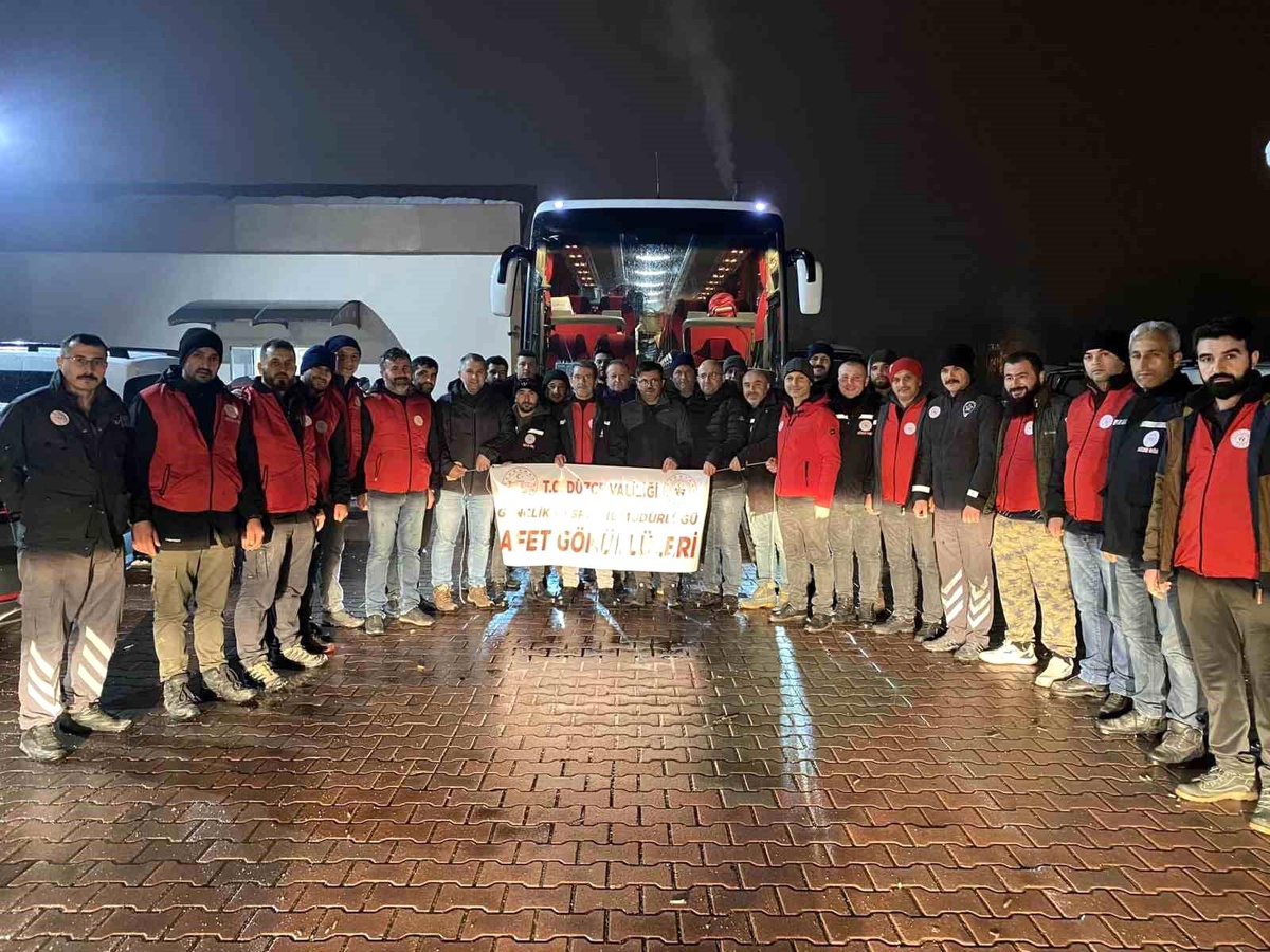 Deprem bölgesine yola çıktılar