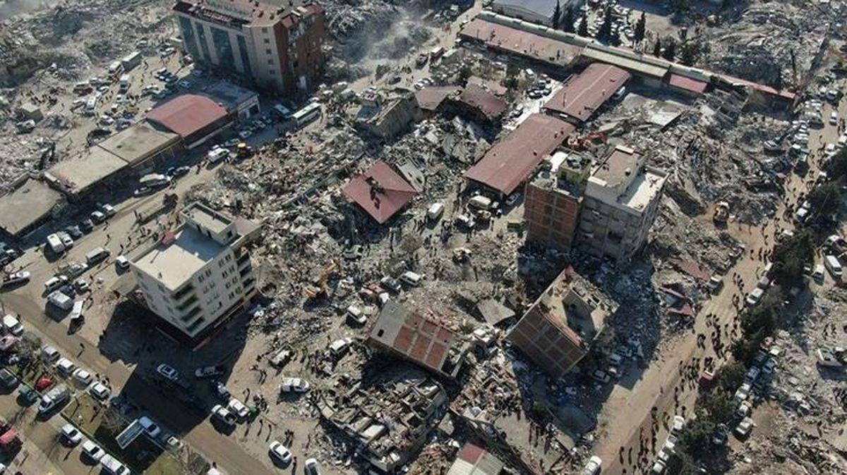 Depremde hayatını kaybeden genç kızın 3 yıl önceki paylaşımı sosyal medyayı sarstı: Melek demeyin, hakkımızı arayın