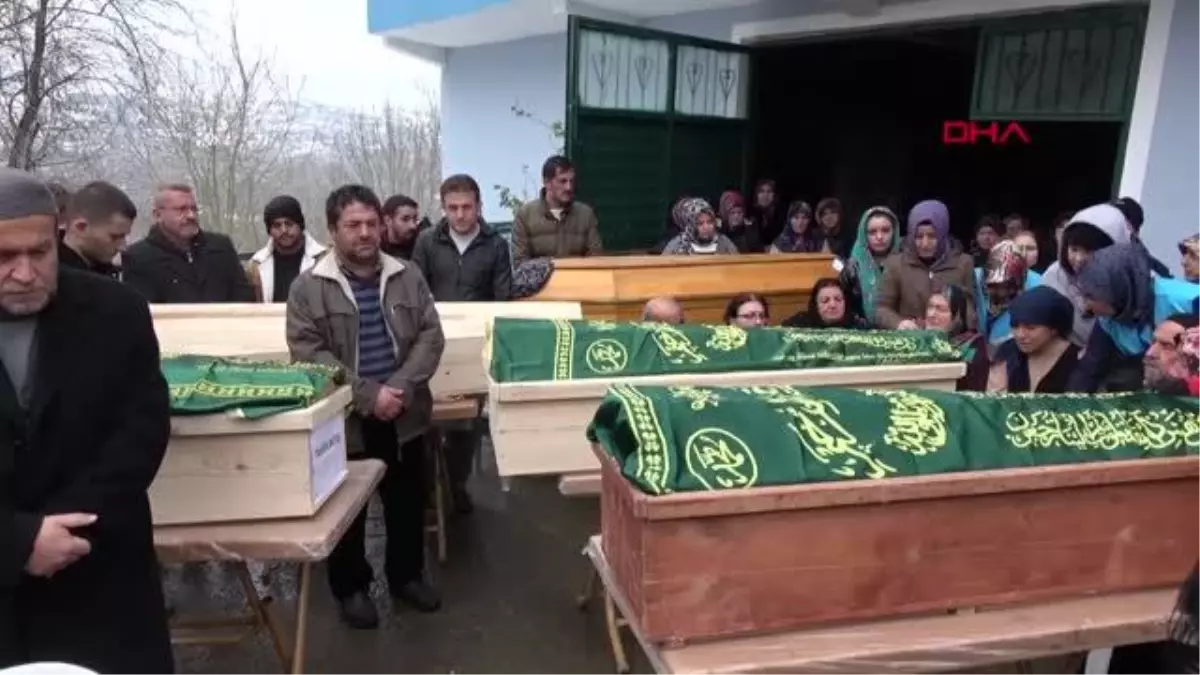 DEPREMDE ENKAZ ALTINDA KALAN 5 KİŞİLİK AİLE TOPRAĞA VERİLDİ
