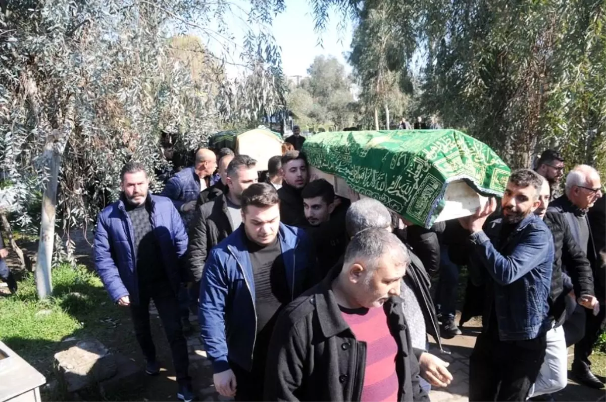 Depremde enkaz altında kalan baba oğul Cizre'de gözyaşları arasında defnedildi