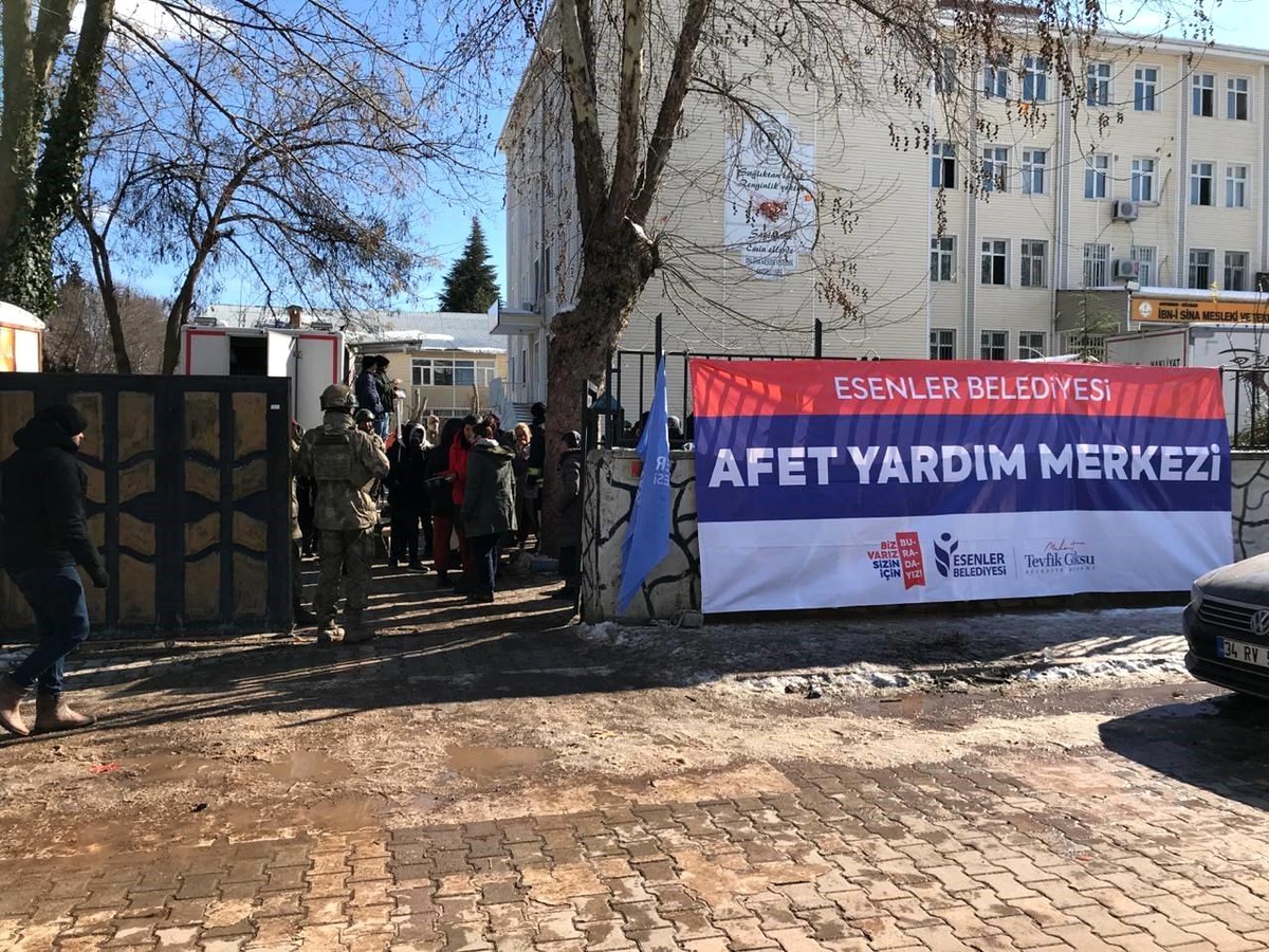 Esenler\'den acıya gözyaşı, yaraya merhem