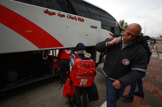 Filistinli Arama Kurtarma Ekibi Türkiye ve Suriye'ye Doğru Yola Çıktı Filistinli Arama Kurtarma Ekibi Türkiye ve Suriye'ye Doğru Yola Çıktı