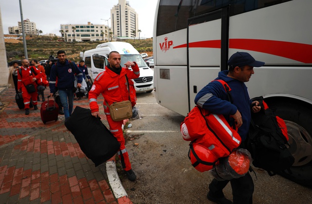 Filistinli Arama Kurtarma Ekibi Türkiye ve Suriye'ye Doğru Yola Çıktı Filistinli Arama Kurtarma Ekibi Türkiye ve Suriye'ye Doğru Yola Çıktı