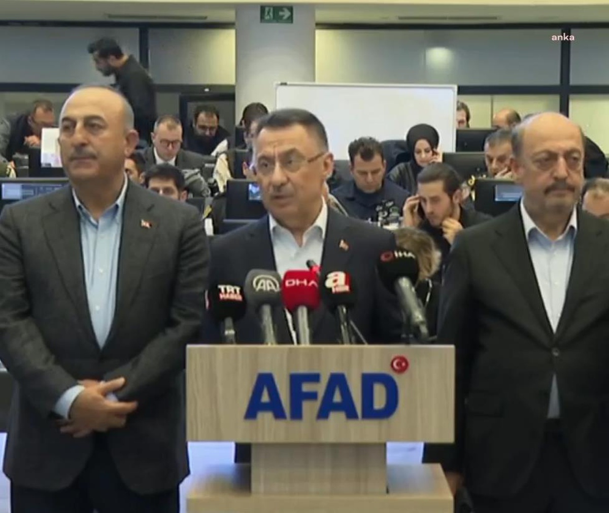 Fuat Oktay 9 Şubat, 23.35\'te Açıkladı: "Hayatını Kaybeden Vatandaşlarımız 17 Bin 674, Kurtarılan Vatandaşlarımızın Sayısı 72 Bin 879"