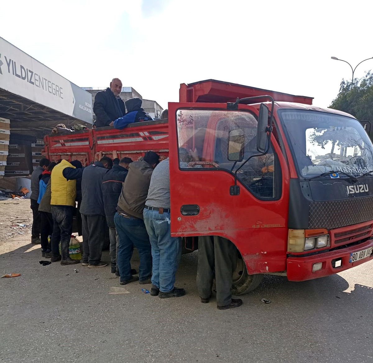 Hatay\'da hırsızlık girişiminde bulunanlar Özel Harekat polisleri tarafından yakalandı