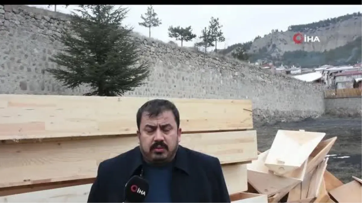 Kapı üretiminin önemli merkezlerinden deprem bölgesine tabut gönderildi