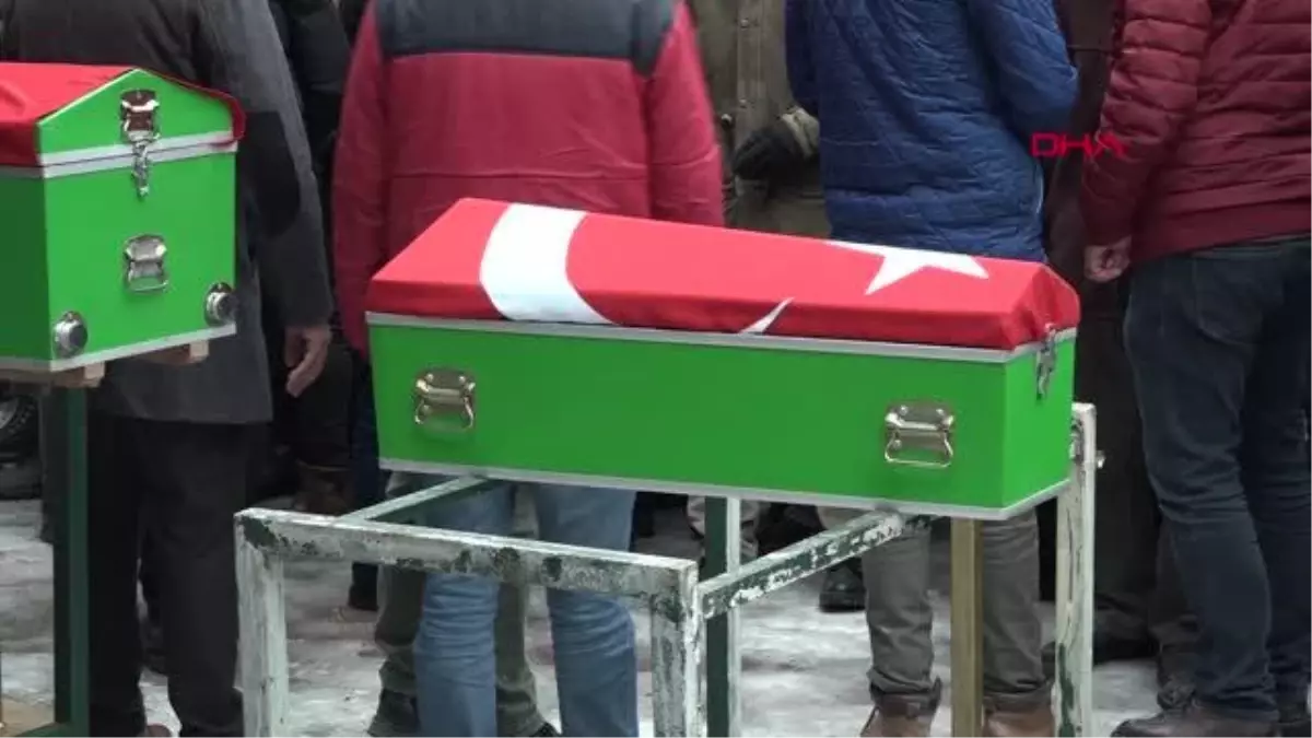 KIZI, OĞLU, TORUNU VE DAMADINI TOPRAĞA VEREN DEPREMZEDE ANNE ARTIK GÖZ YAŞLARIM AKMIYOR