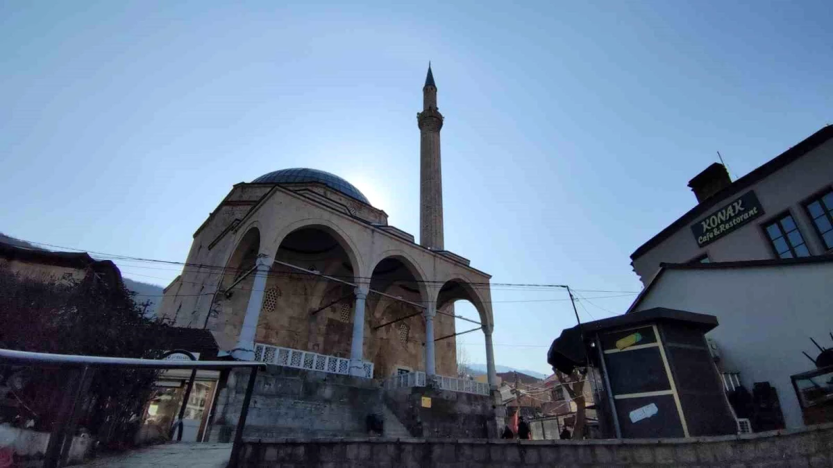 Kosova\'da 900 camide depremde hayatını kaybedenler için dualar okundu